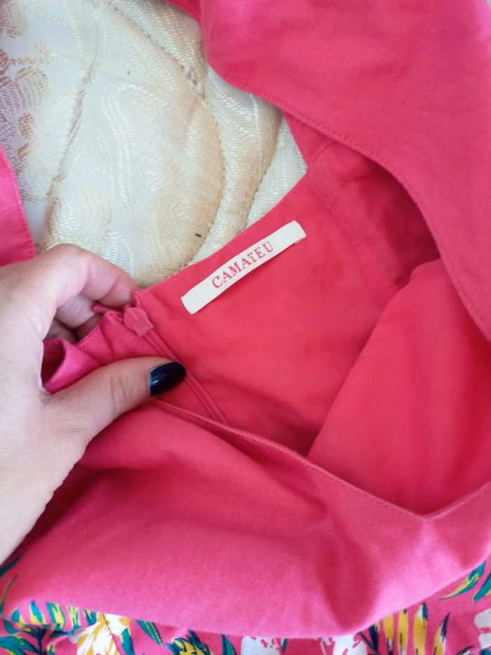 Très jolie robe fleurie - photo numéro 2