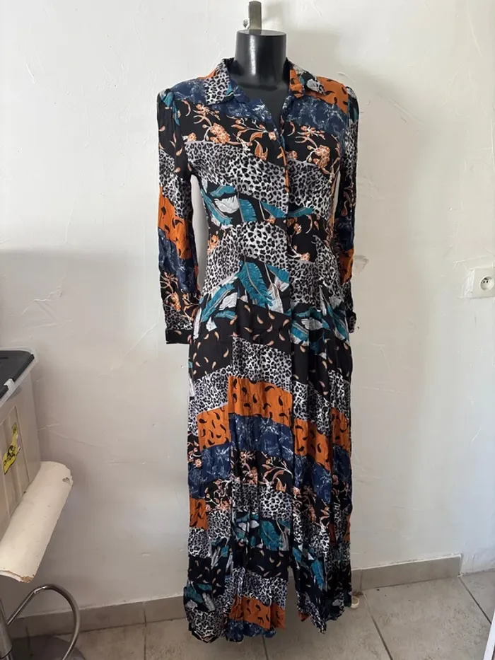 Robe longue, 766
