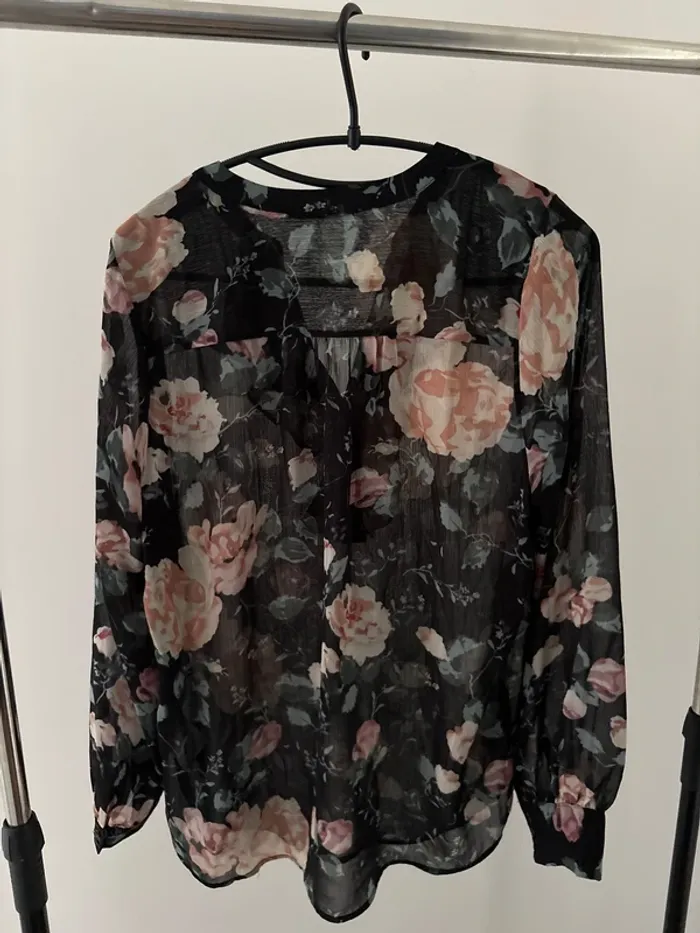 Blouse noire à fleurs - photo numéro 2