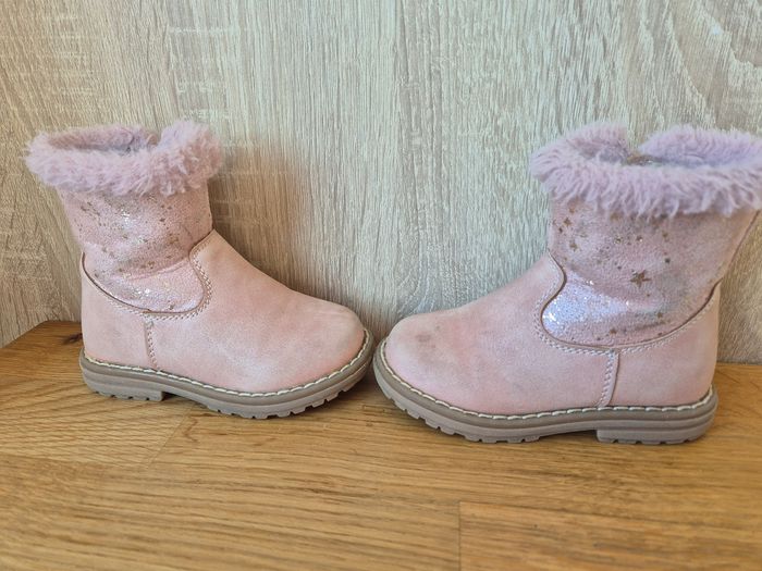 Bottes fourrées rose pailletées - Pointure 21 - photo numéro 2