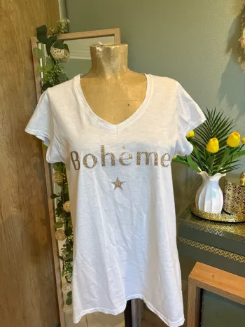 Joli T-shirt manches courtes avec inscription bohème doré devant