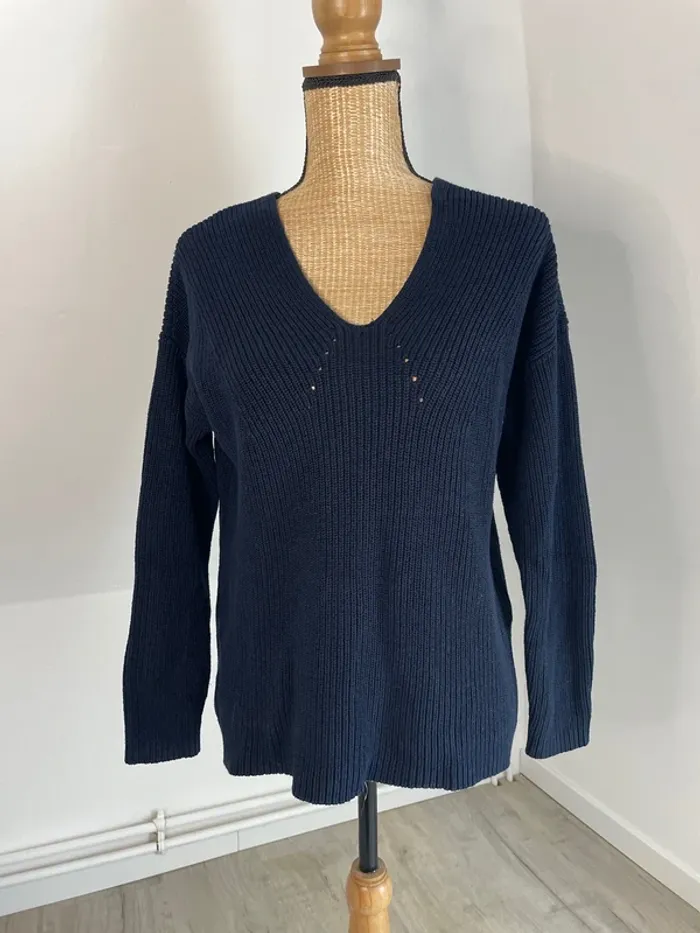 pull col V bleu marine