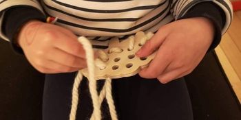 Mouton Montessori en bois et en laine