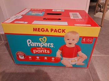 Couches pampers pants taille 4