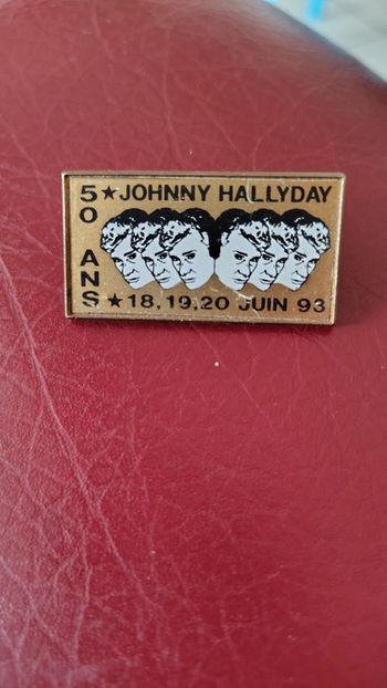 Pin's johnny Hallyday 50 ans