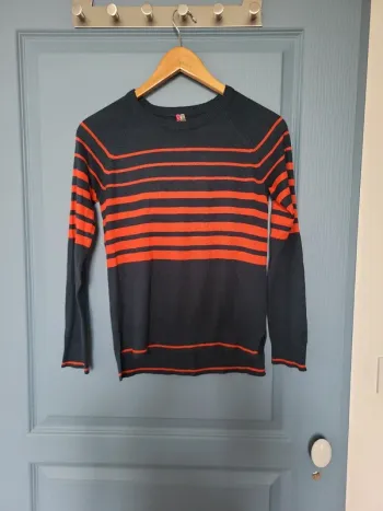 Joli pull marin léger bleu marine et rouge orchestra 12 ans