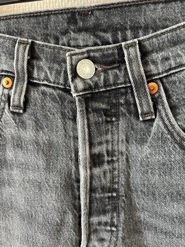 Jean Femme Levi’s 501 W25 L26 - photo numéro 2