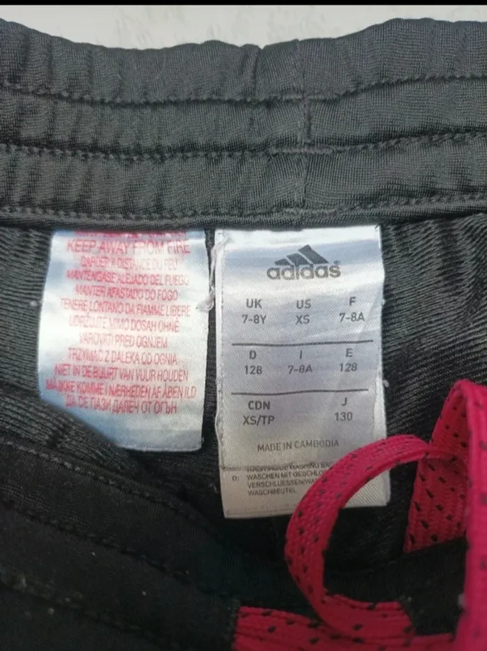 Jogging Adidas taille 8 ans 🩵 - photo numéro 4