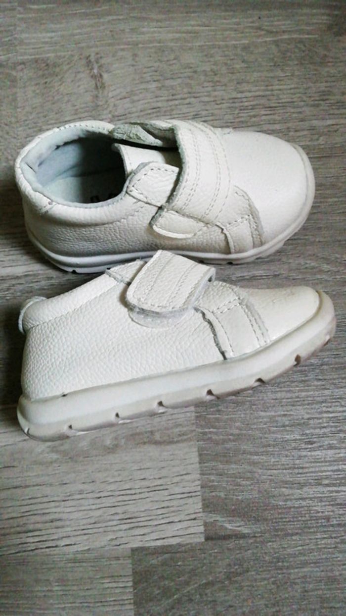 Chaussures garçon 19 très bon état - photo numéro 2