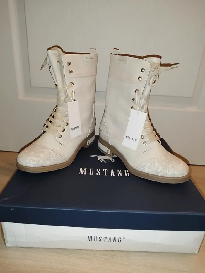 Bottines mustang neuves femme