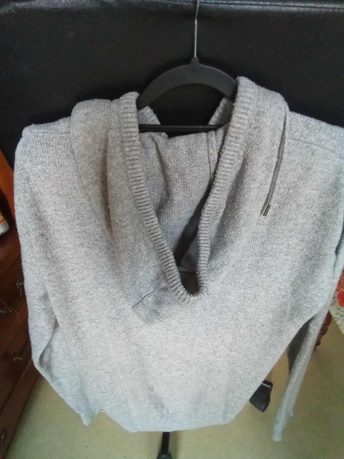 Pulls capuche taille S - photo numéro 3
