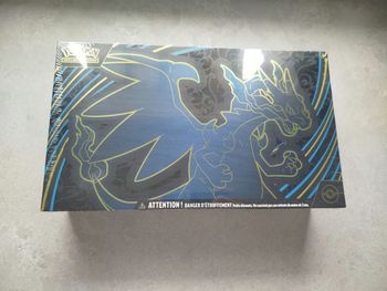 Pokémon - Coffret UPC Ultra Premium Dracaufeu