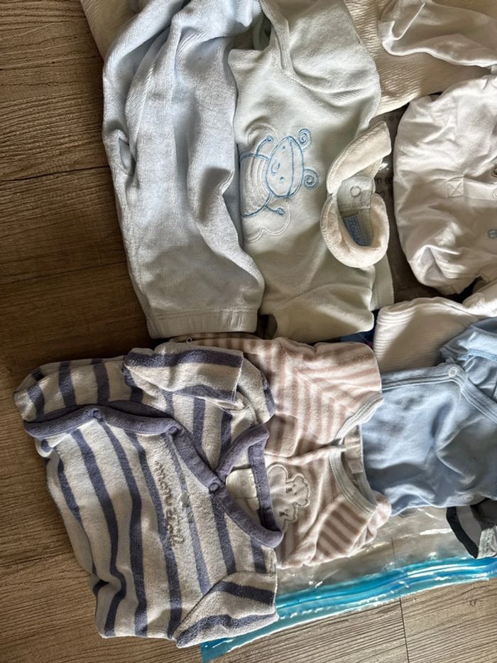 Lot bébé naissance - maternité - grossesse livres - photo numéro 7