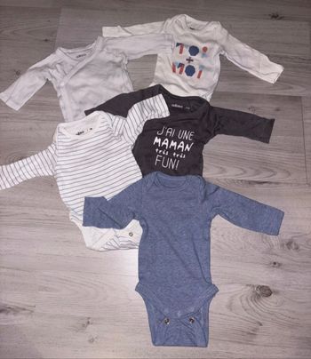 Lot bodys manche longue