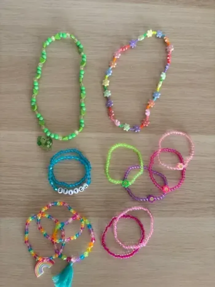 Lot bijoux fantaisie enfant