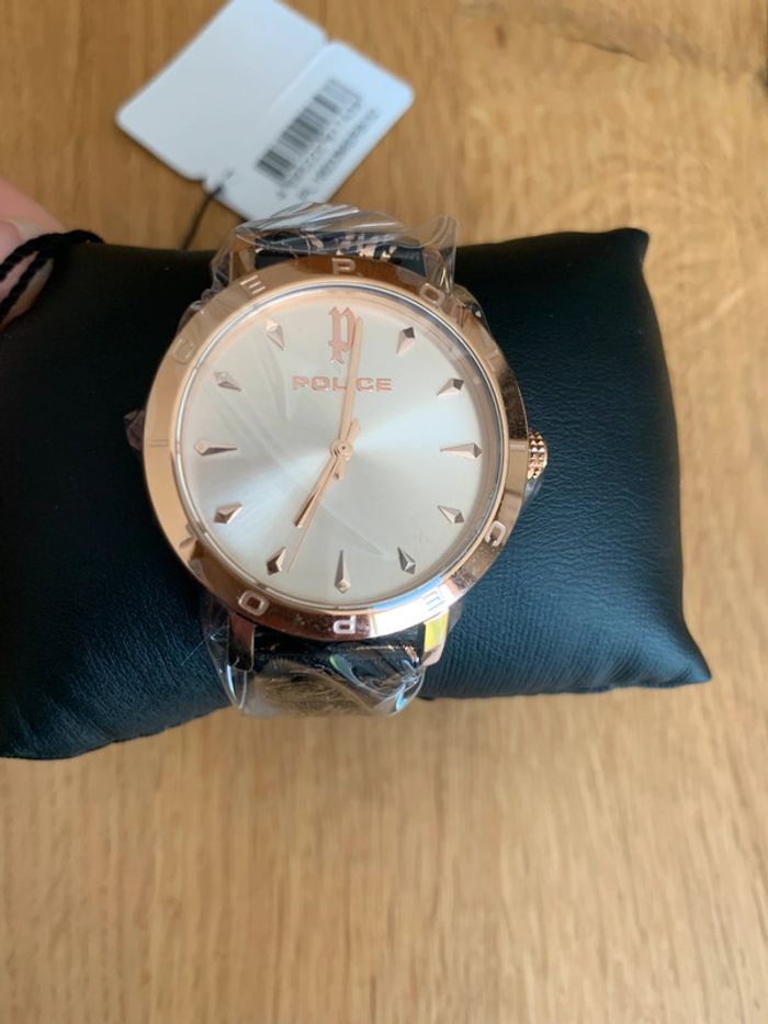 Montre Police neuve