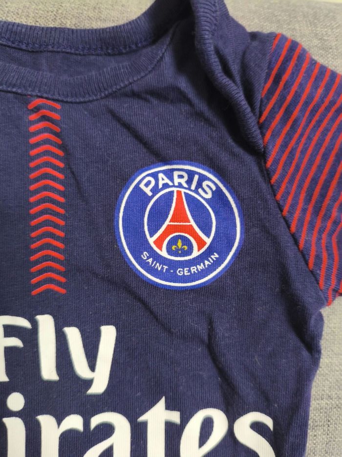 Body PSG bleu marine Taille 3 mois - photo numéro 2