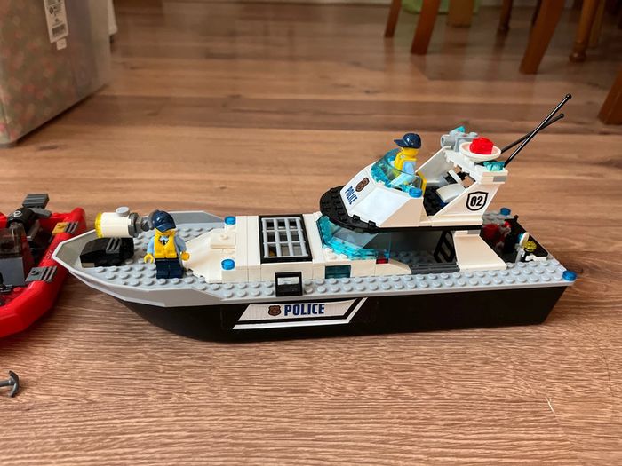 Lego city 60129 Le bateau de patrouille de la police