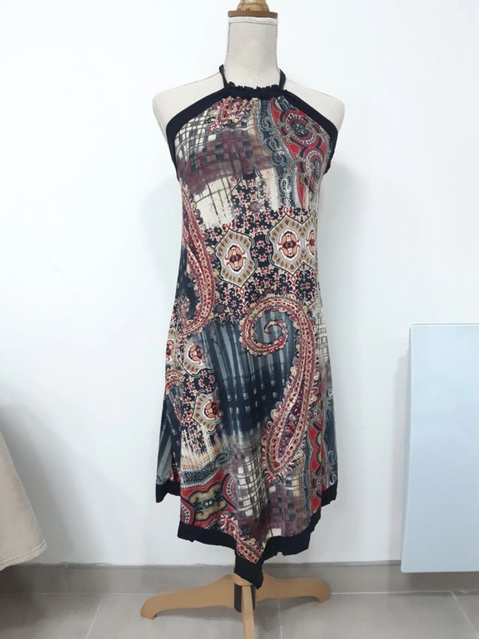 Robe dos nu à motif