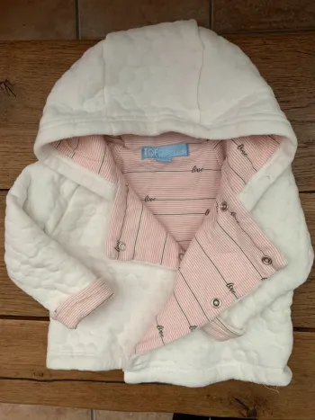 Gilet/manteau blanc bébé fille 6 mois