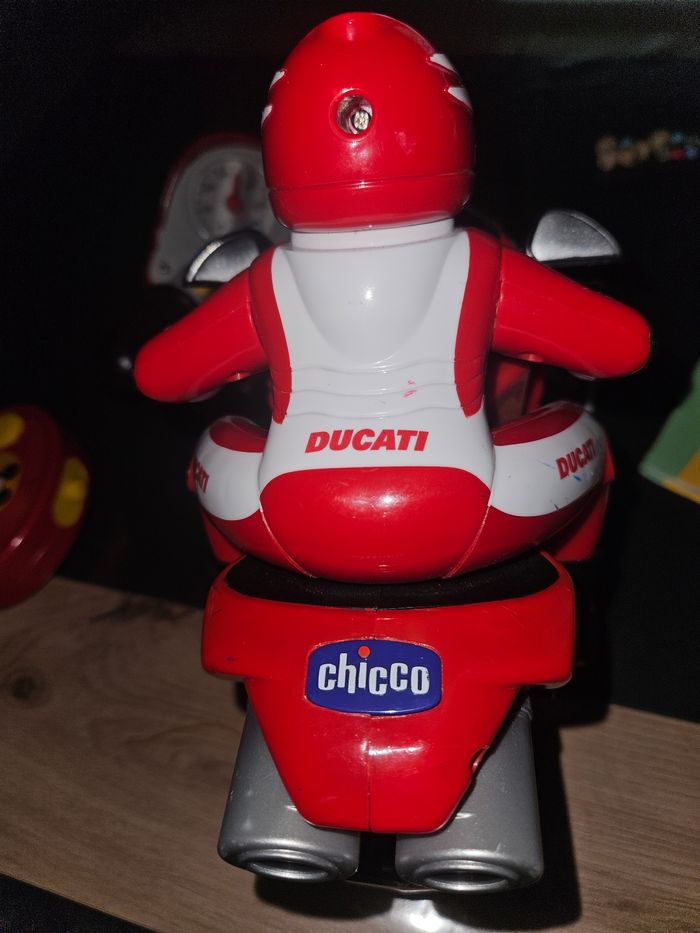 Moto télécommandé - photo numéro 3