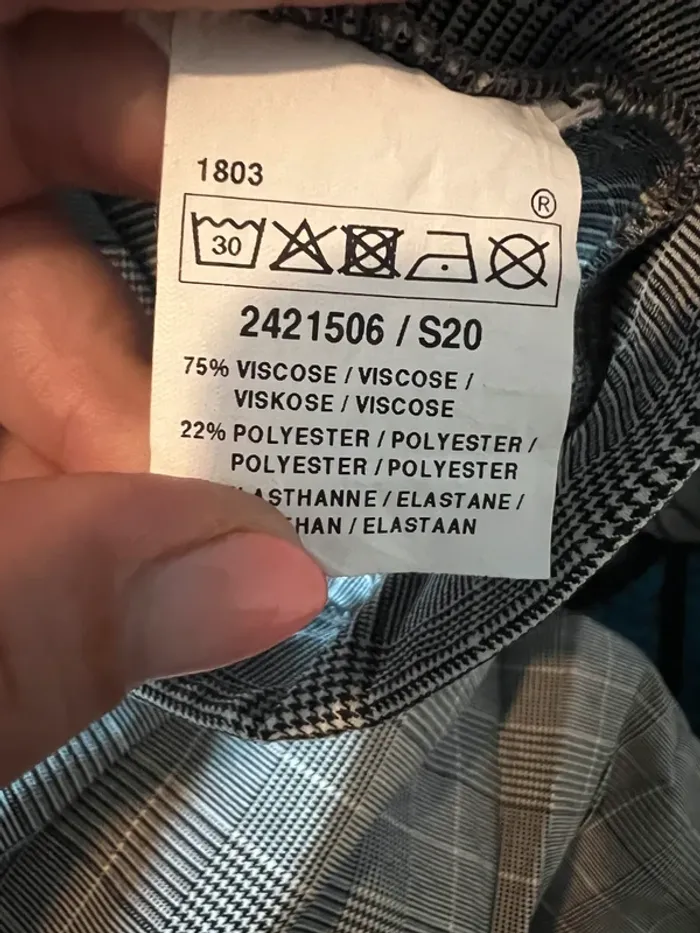 Pantalon stretch motif carreaux taille 44 - photo numéro 4