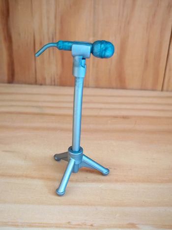 Playmobil micro sur pied