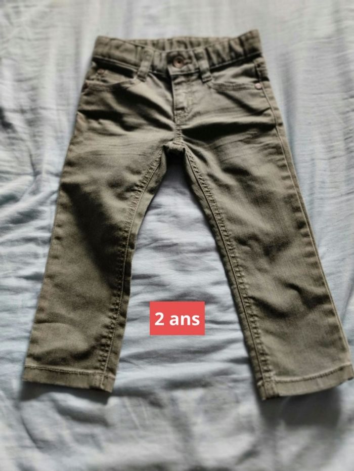 Pantalon united color of Benetton taille 2 ans