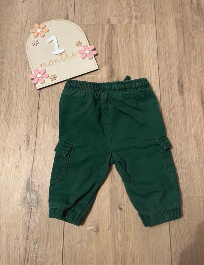 Pantalon  1 mois Kiabi - photo numéro 2