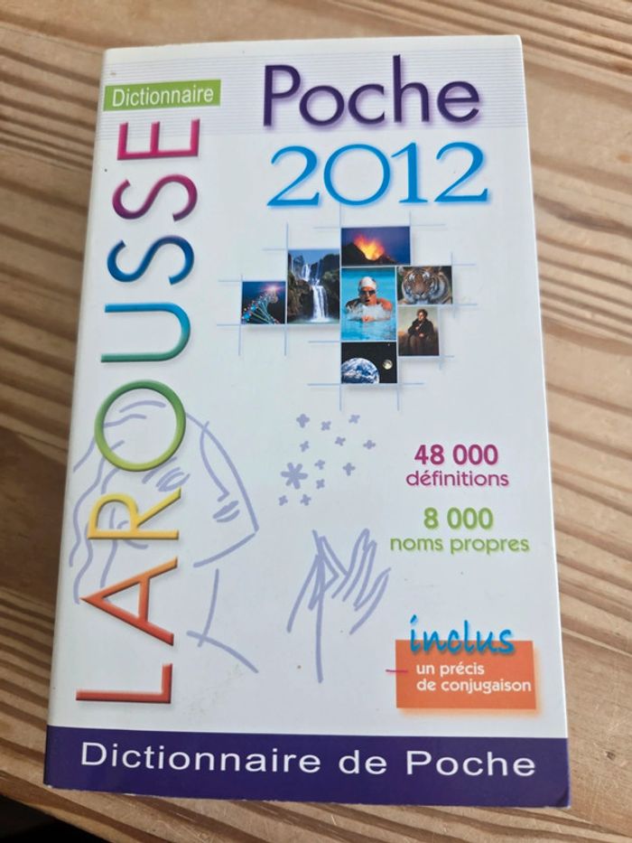 Larousse de poche 2012