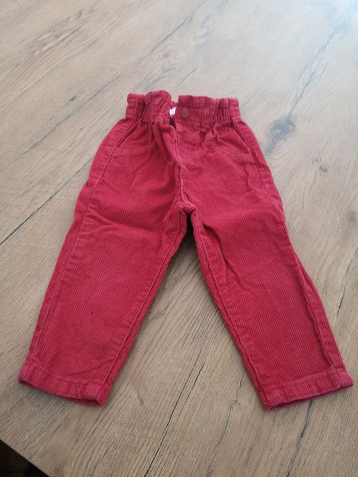 Pantalon en velour rouge creeks 18 mois
