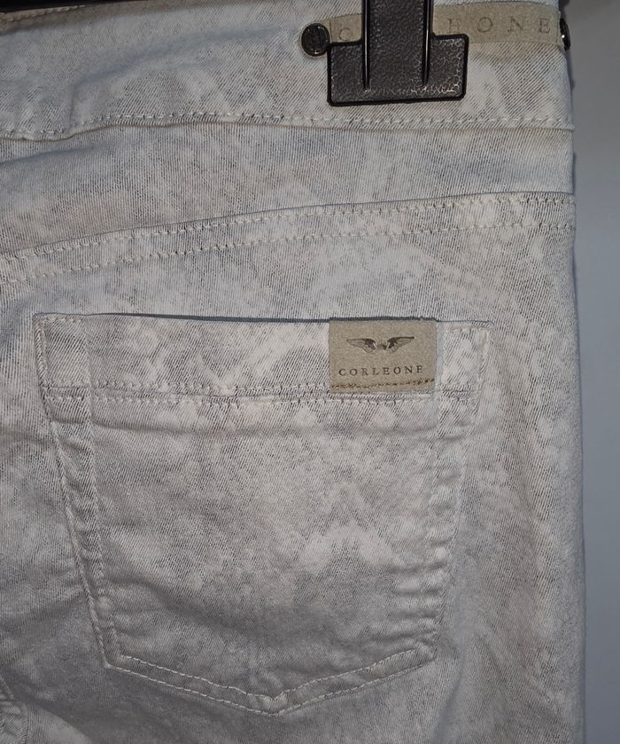 Jeans blanc/gris effet serpent 36 - photo numéro 4