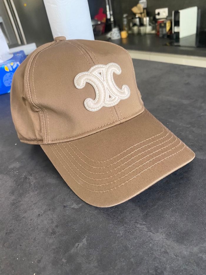 Casquette Celine triompe neuve beige - photo numéro 2