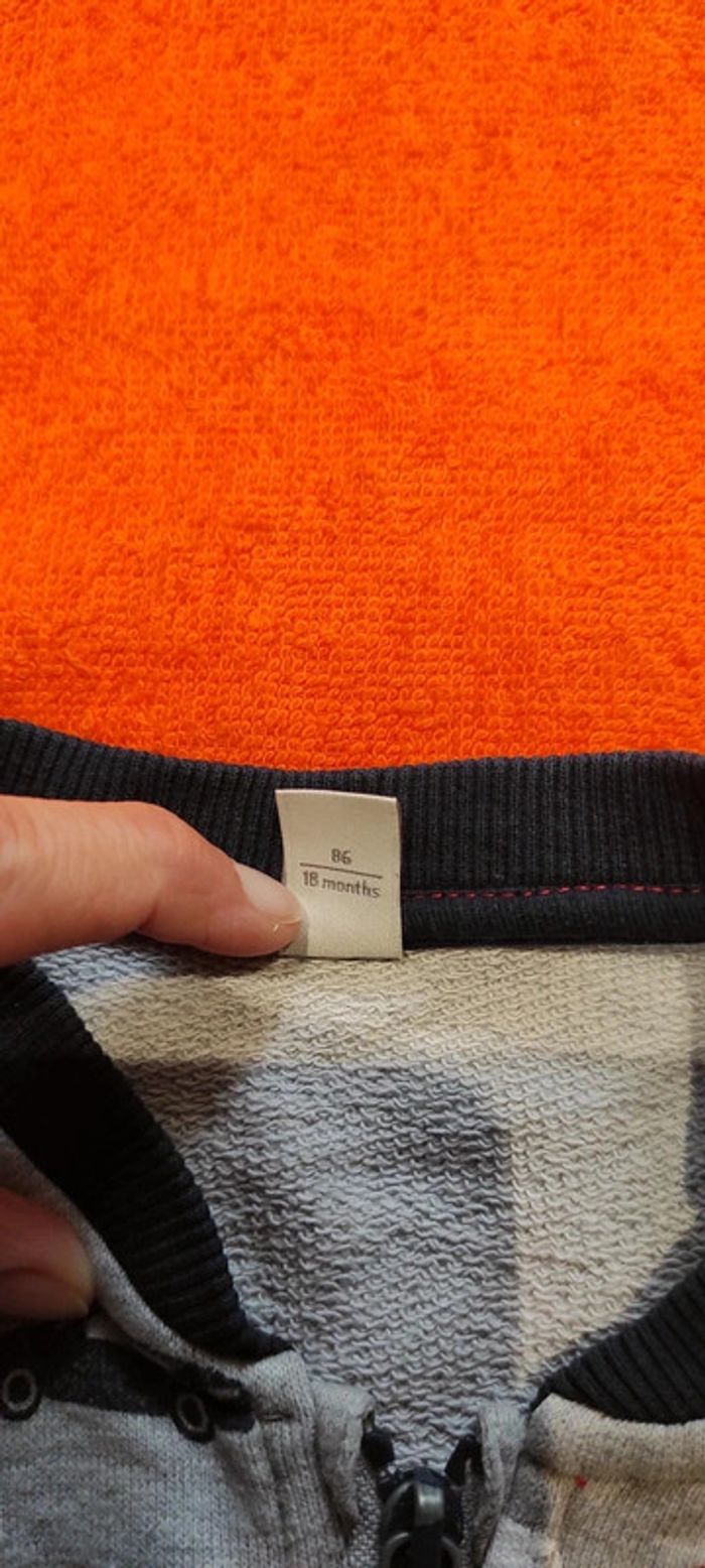 Veste zippée 🚗 Esprit 18 mois 86 cm - photo numéro 3