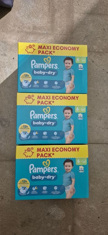 Lot de 240 couches Pampers Baby-Dry Taille 6