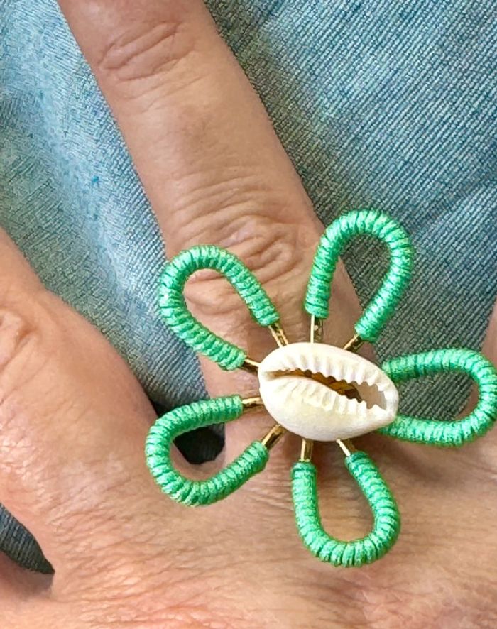 Bague xl réglable acier inoxydable or fleur tissée turquoise ci - photo numéro 5