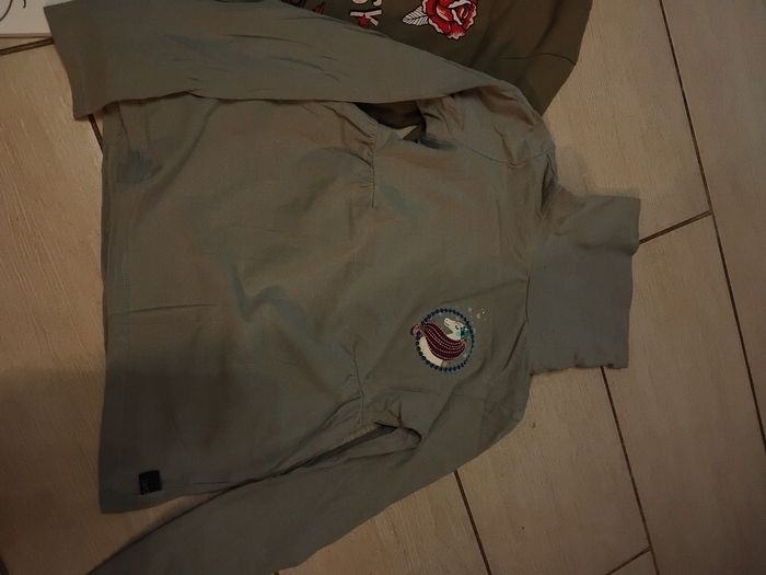 Lot de 3 sous pull taille 8 ans - photo numéro 2