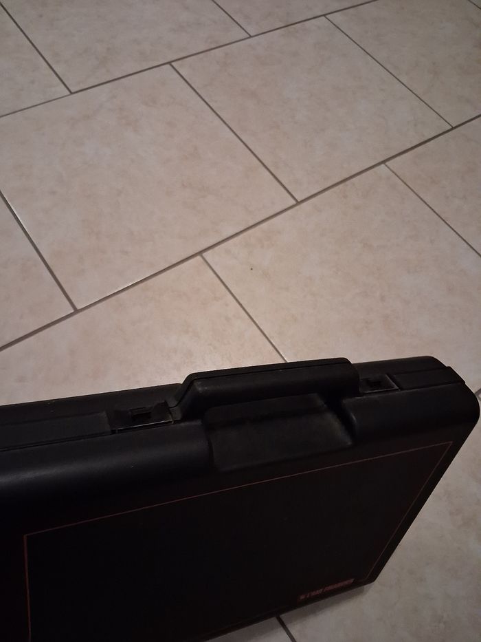 Malette noire - photo numéro 3