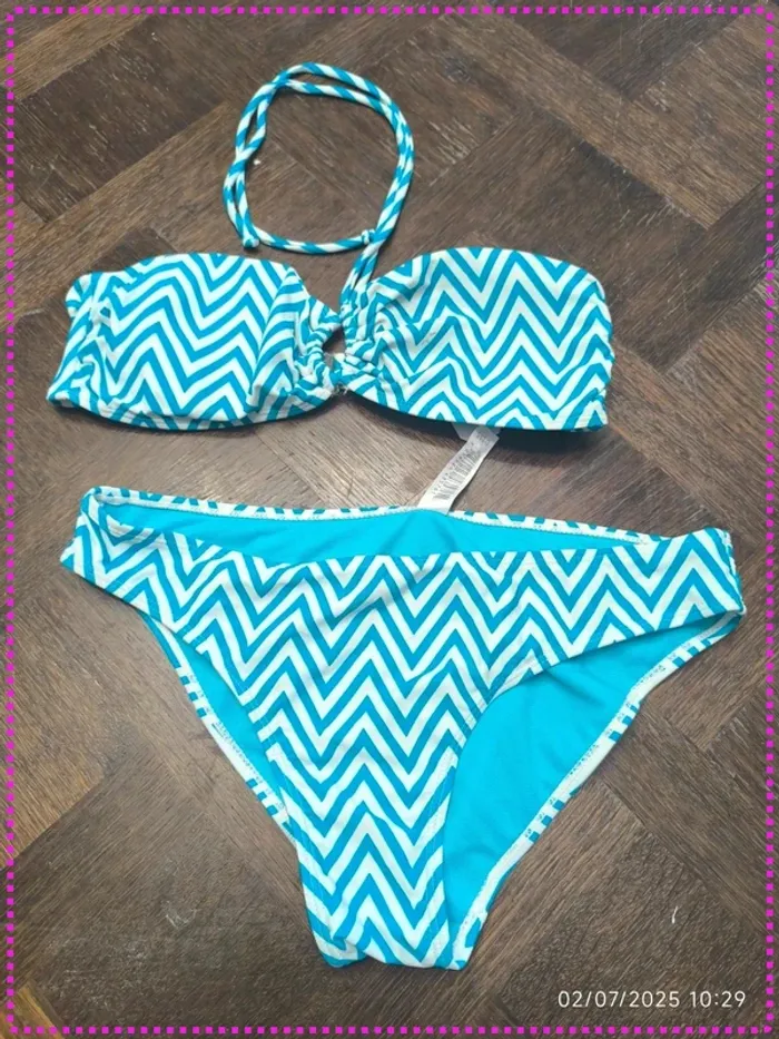 Maillot de bain bleu et blanc (40)