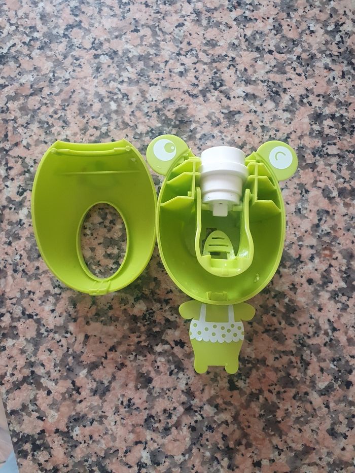 Distributeur de dentifrice pour enfant - photo numéro 6
