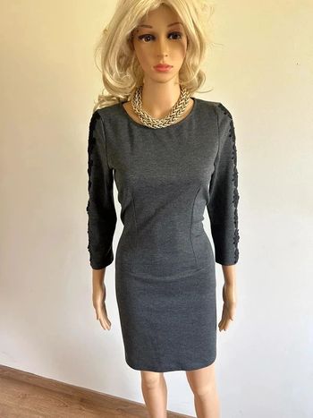 Robe grise et noire avec manches 3/4 Naf Naf taille M jamais portée