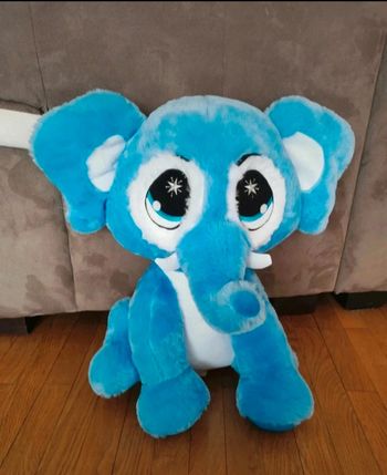 Grande peluche éléphant neuf