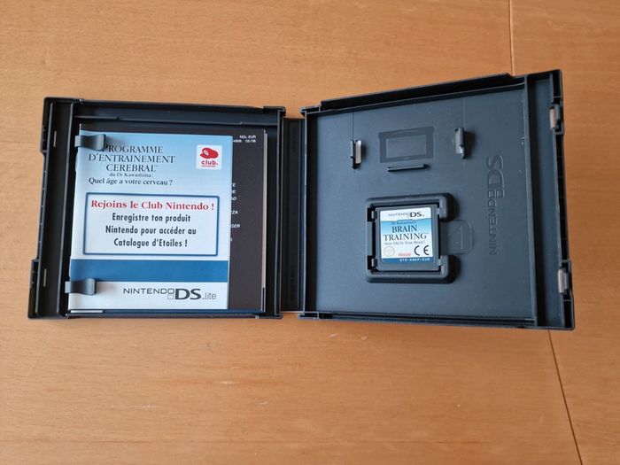 Jeu Nintendo DS programme d'entraînement cérébral - quel âge a votre cerveau? en TBE - photo numéro 3