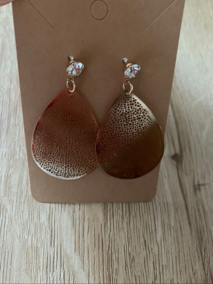 Boucles d’oreilles dorées - photo numéro 2