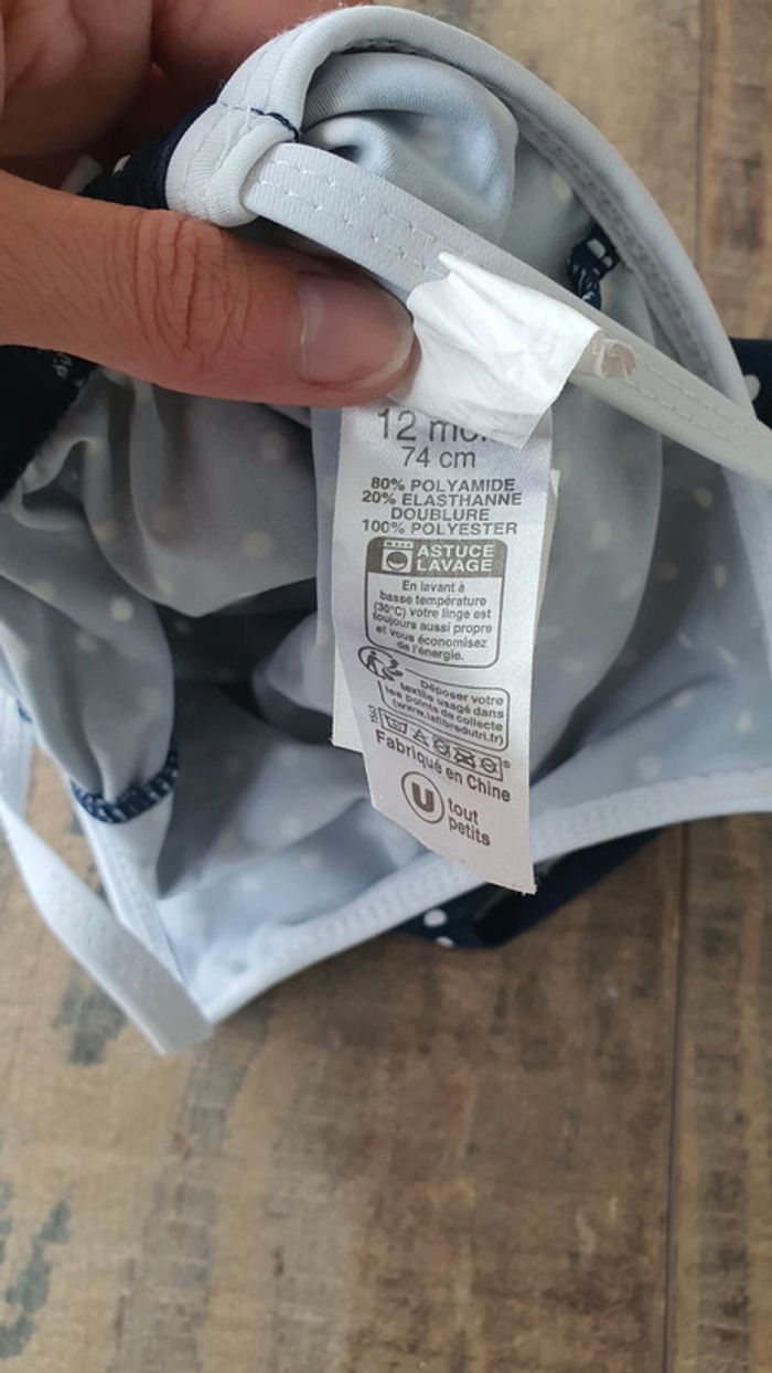 Maillot de bain u tout petit 12 mois en très bon état - photo numéro 2