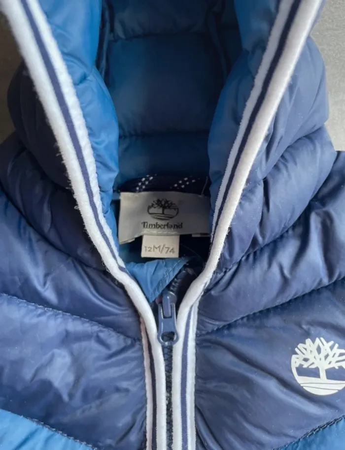 Doudoune légère Timberland 12 mois en très bon état - photo numéro 3
