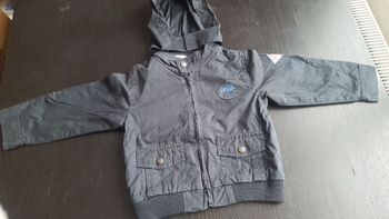 petite veste garçon marine 3 ans très bon état . miracle of love