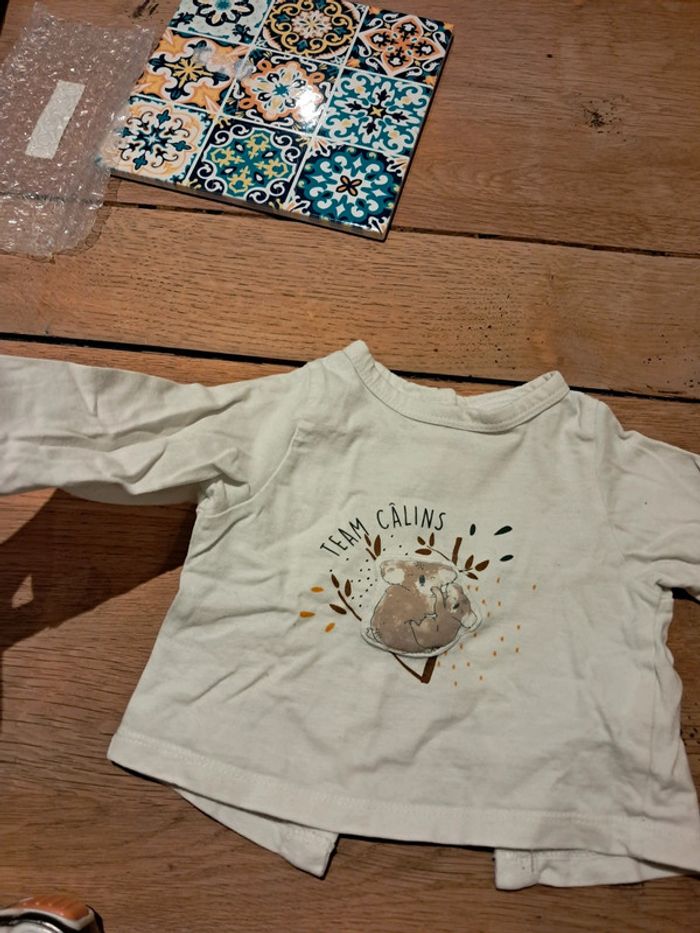 Tee-shirt 6 mois - photo numéro 2