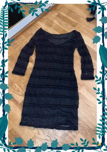 Robe courte dentelle noire taille S