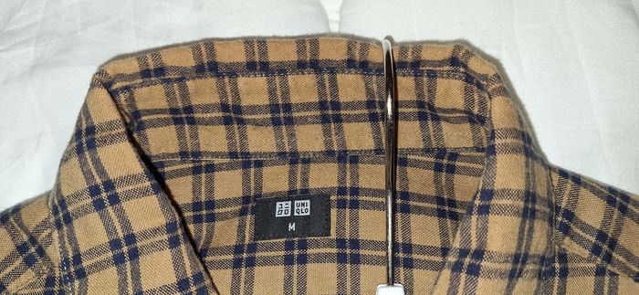 Lot 4 chemises Uniqlo flanelle et velours taille M - photo numéro 9